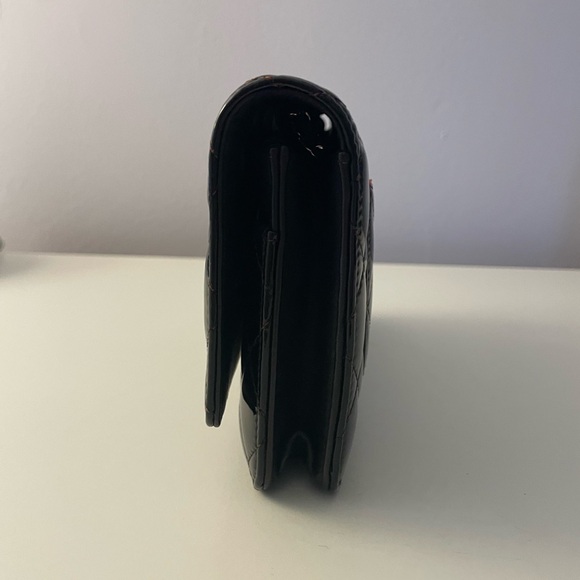 Chanel WOC Classic Logo - Black Patent Leather - Picture 6 of 14